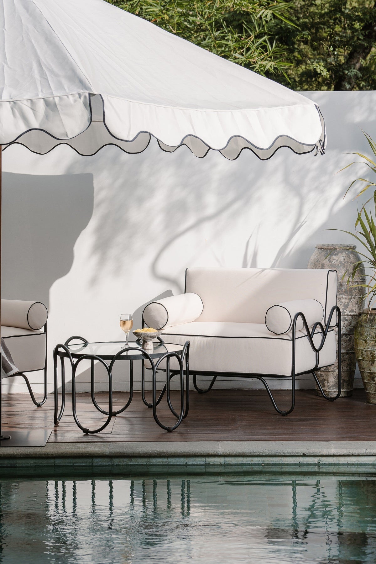 outdoor lounge chair - outdoor coffee table - outdoor umbrella
