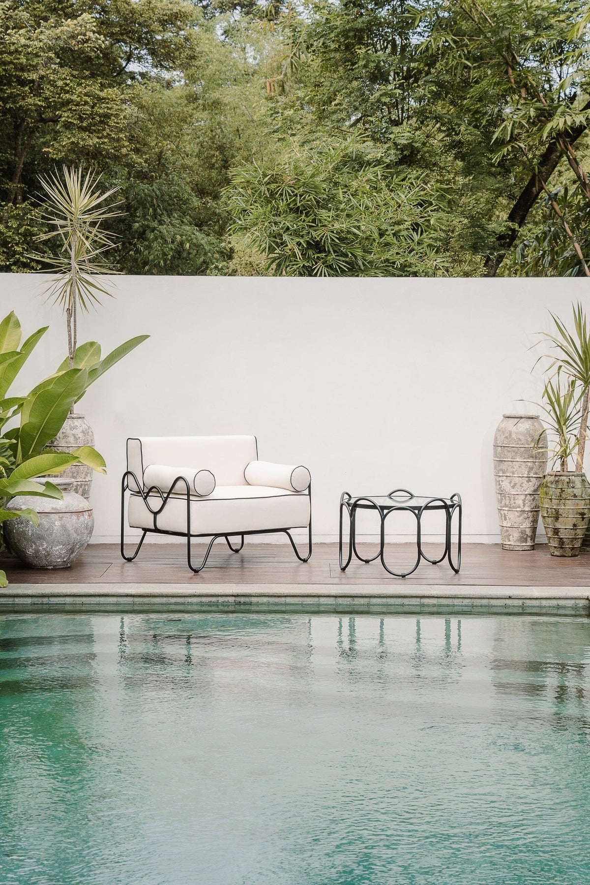 outdoor coffee table - outdoor couch - outdoor seating