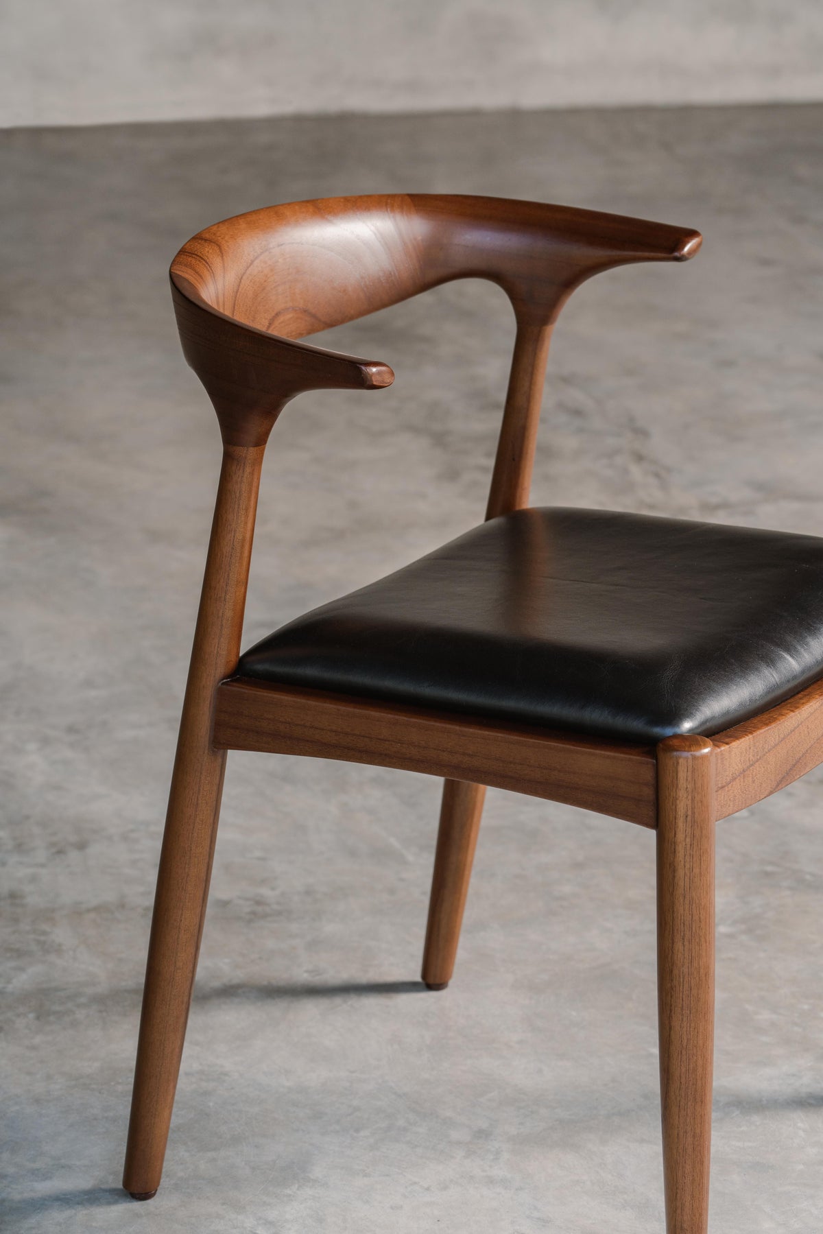 wooden chairs for dining