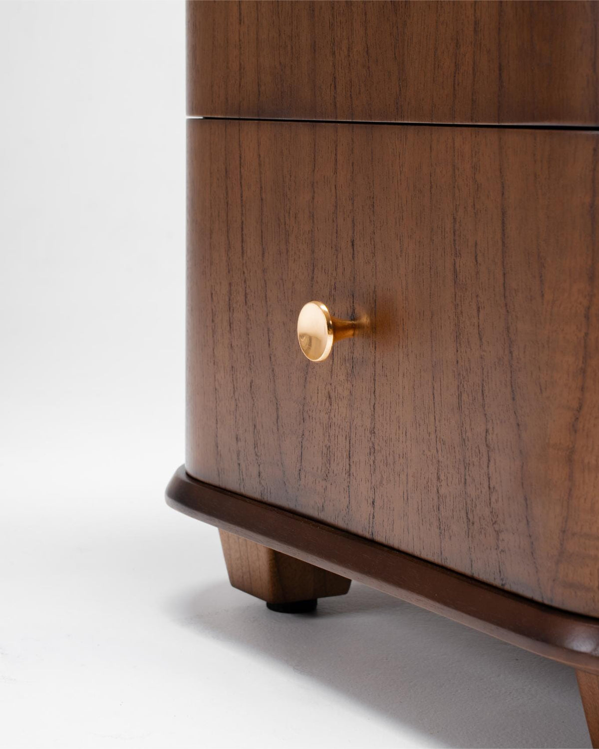 Carmellia Bedside