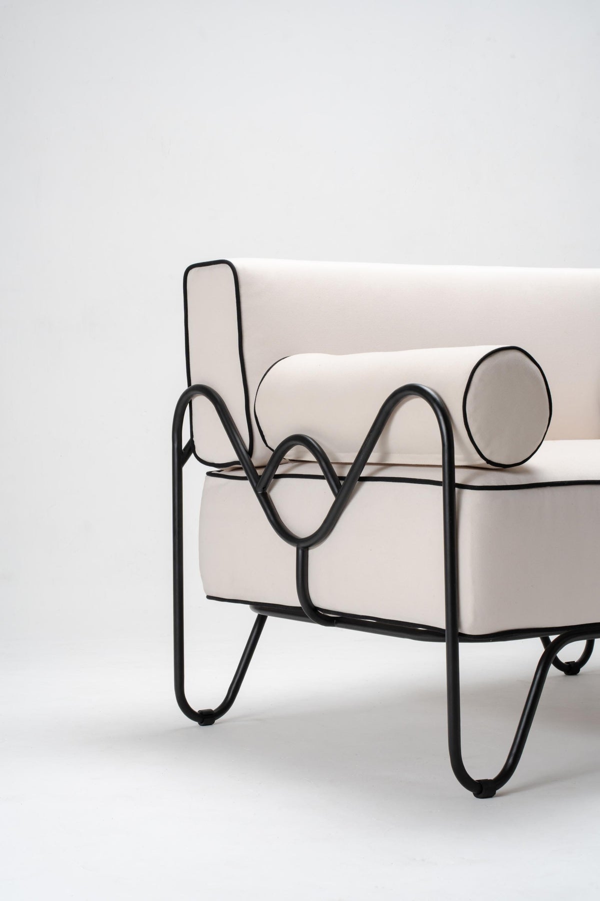 White outdoor furniture metal chairs